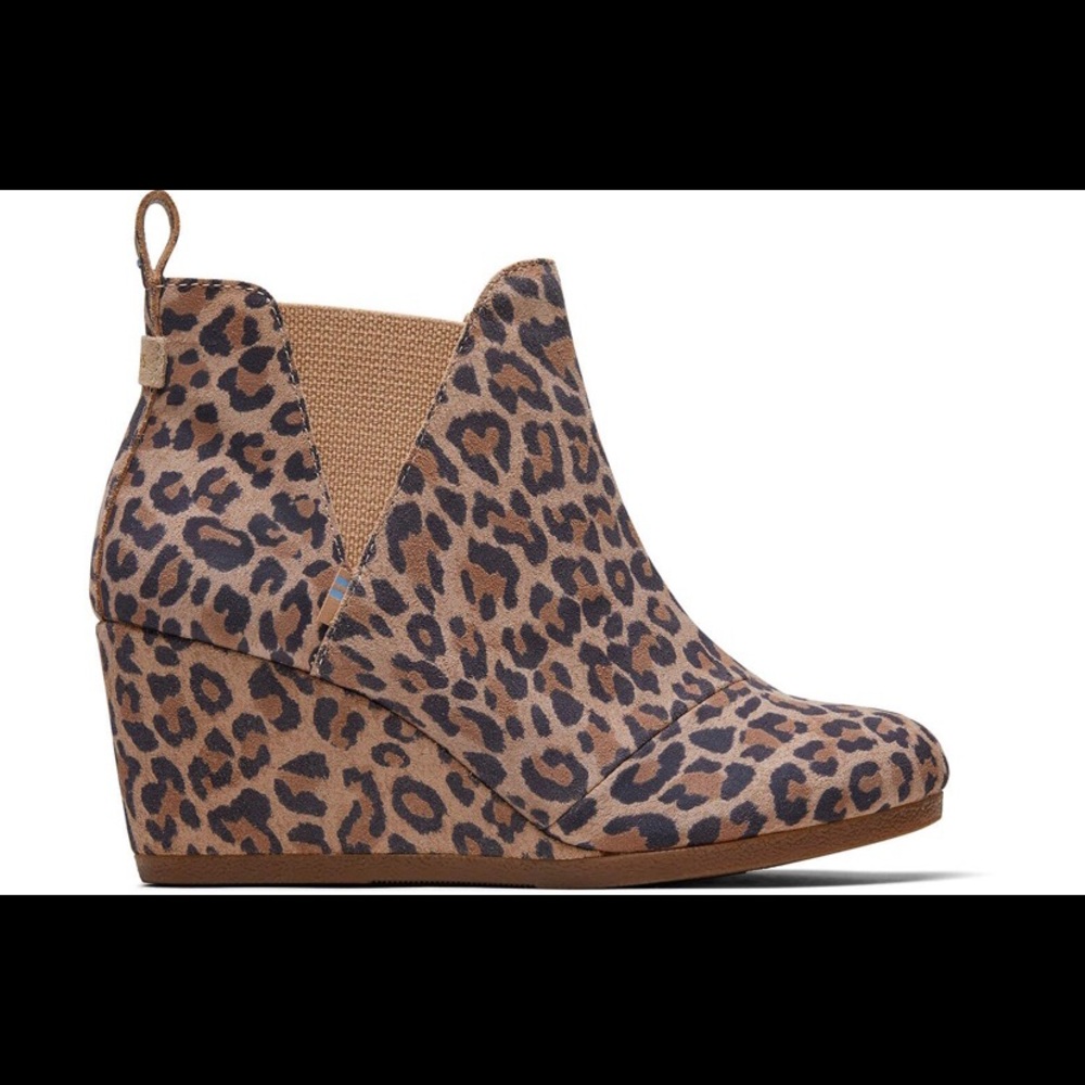 TOMS Desert Tan Leopard Print Suede booties